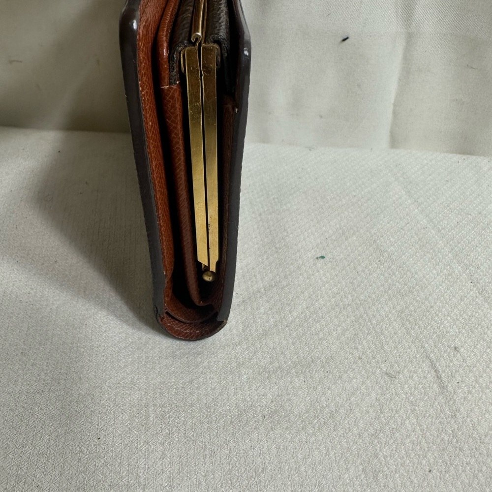 Louis Vuitton Wallet - Picture 4 of 11